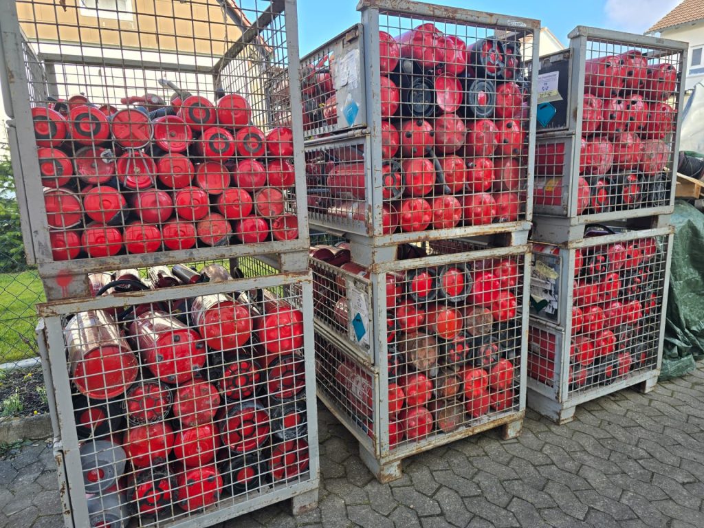 Entsorgte Feuerlöscher
